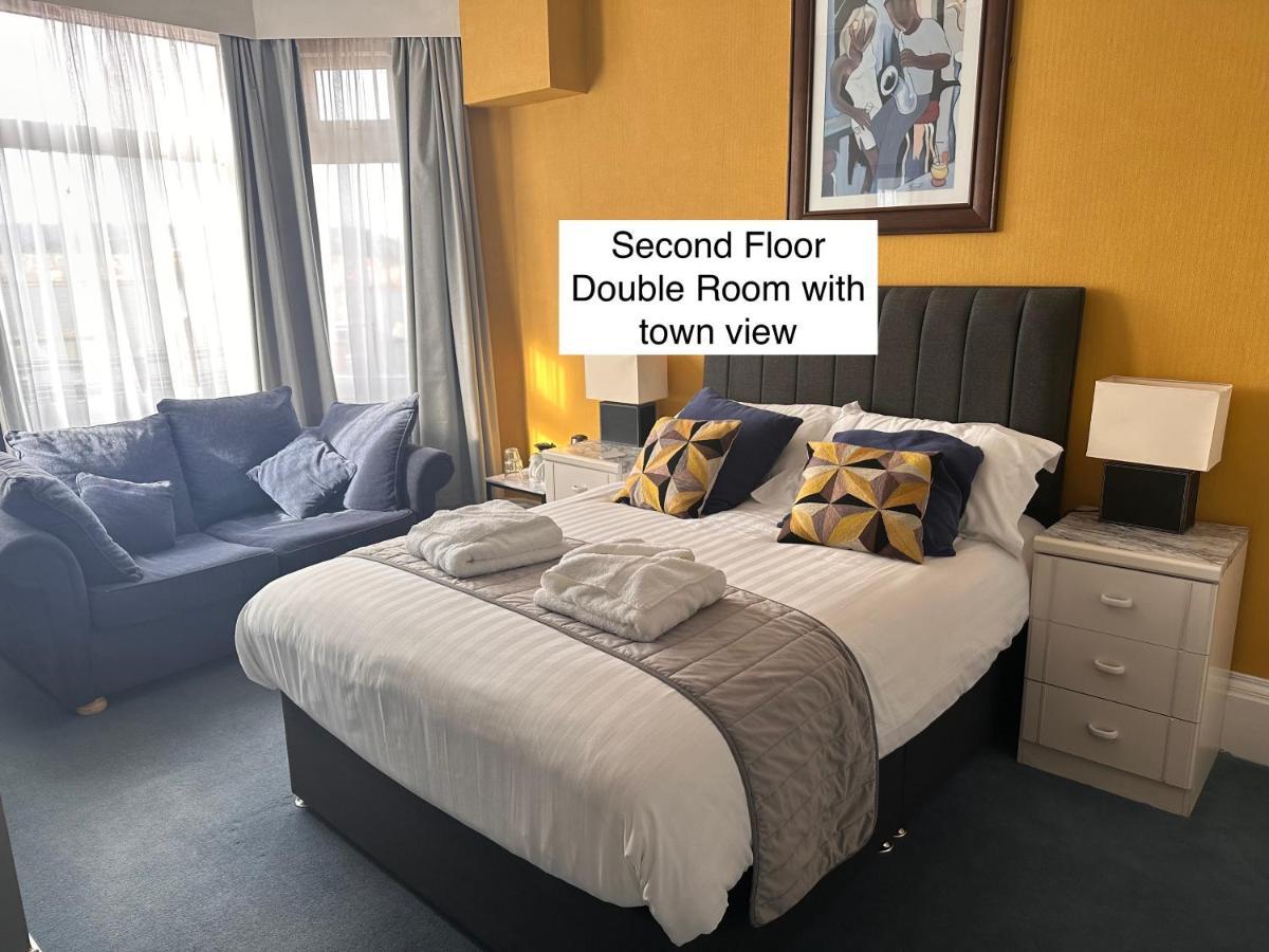 Catania Otel Scarborough Dış mekan fotoğraf